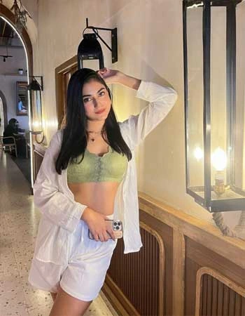 Escorts Russian in Saket
